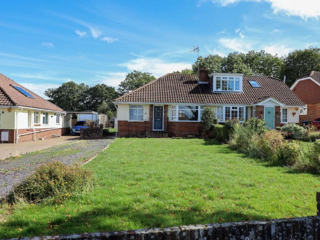 Bungalow for sale in World's End, Mid Sussex