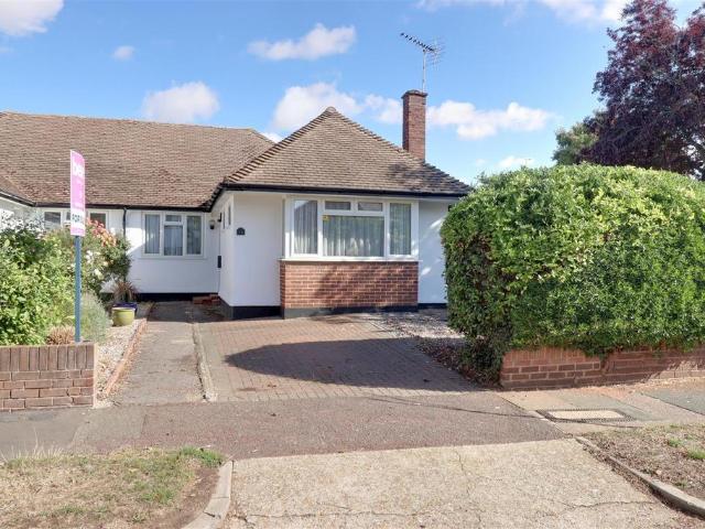 Bungalow for sale in Alton Barnes, Essex