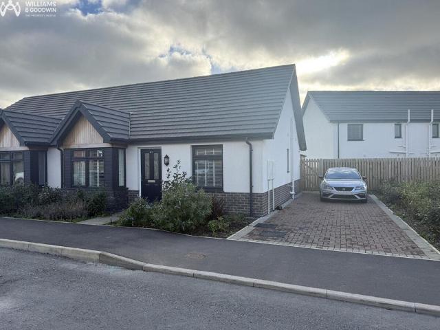 Bungalow for sale in Llangefni, Wales