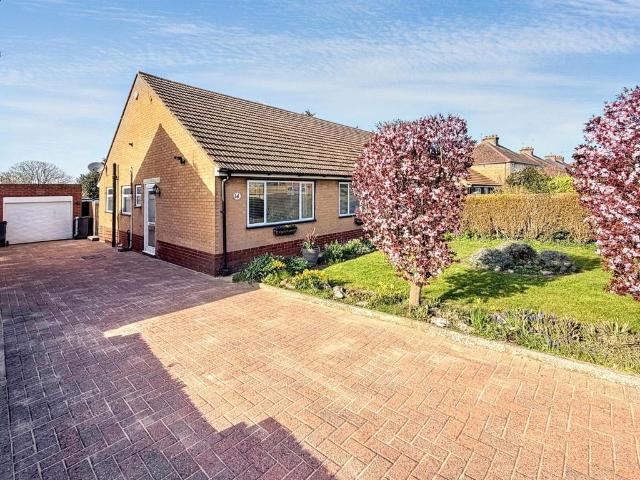Bungalow for sale in Westbrook, Acol