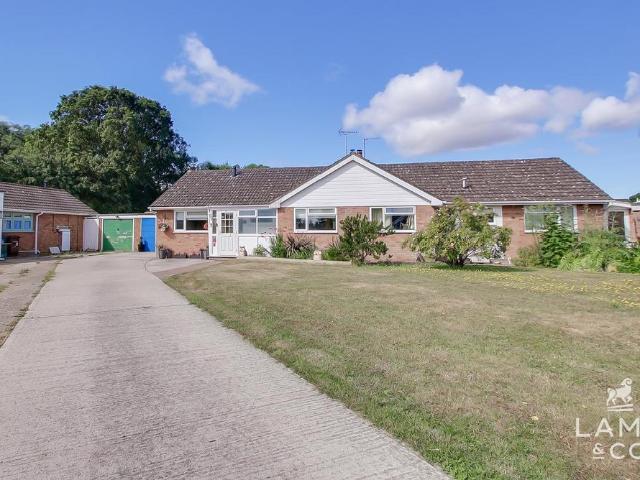 Bungalow for sale in Hare Green, Dale Hill