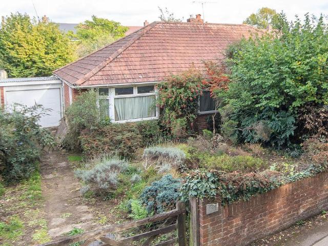 Bungalow for sale in Brokenford, New Forest