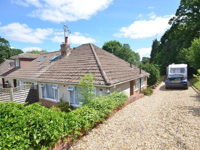 Bungalow for sale in Wrecclesham, Fole
