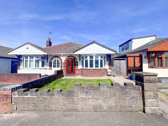 Bungalow for sale in Coseley, West Midlands