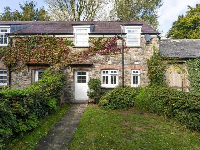 Bungalow for sale in Llys-y-frân, Pembrokeshire