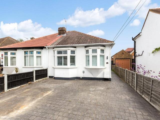 Bungalow for sale in Blackfen, Greater London