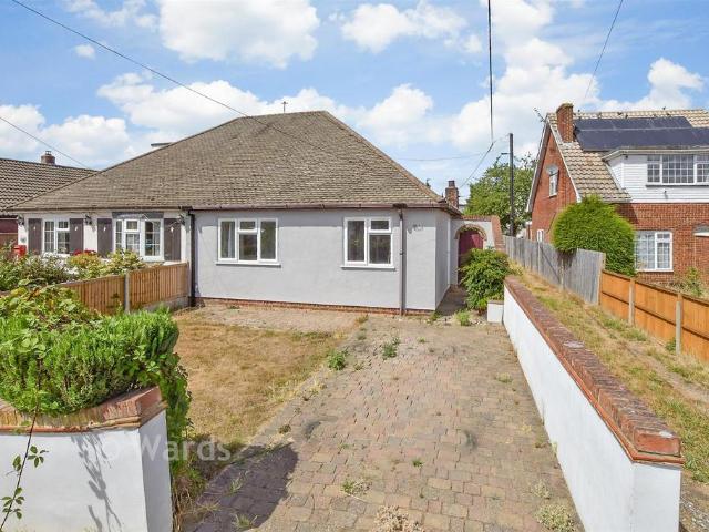Bungalow for sale in The Butts, Kent