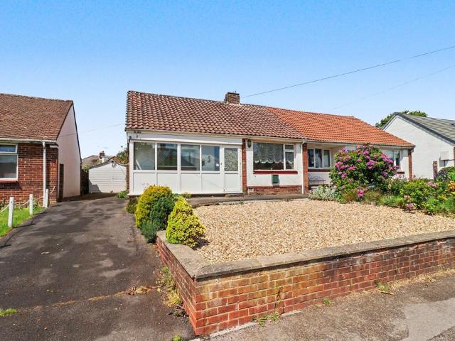 Bungalow for sale in Fair Oak and Horton Heath, Helford