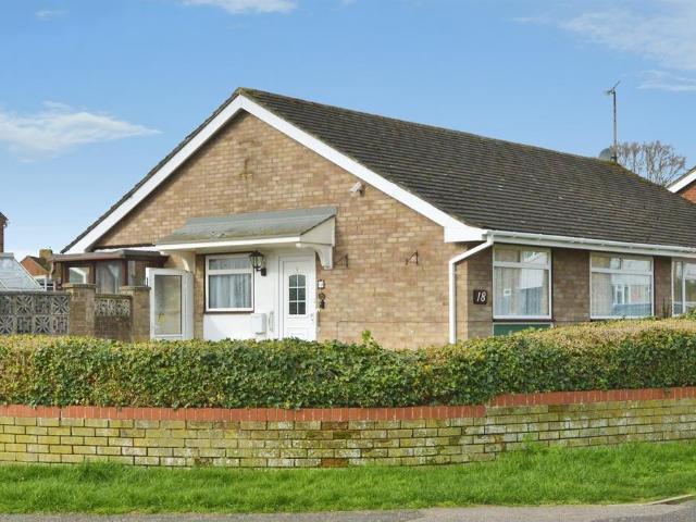 Bungalow for sale in Deanshanger
