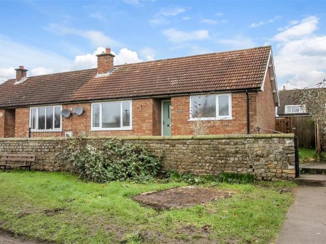Bungalow for sale in Scruton