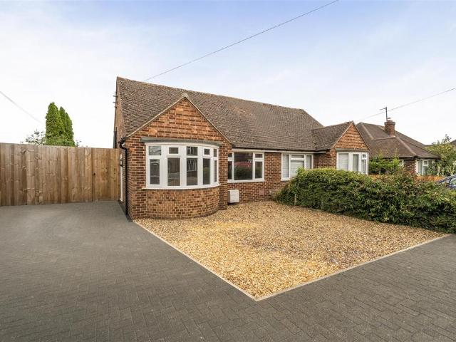 Bungalow for sale in Clapham, Bedford