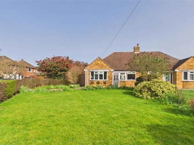 Bungalow for sale in Highway, Maidenhead