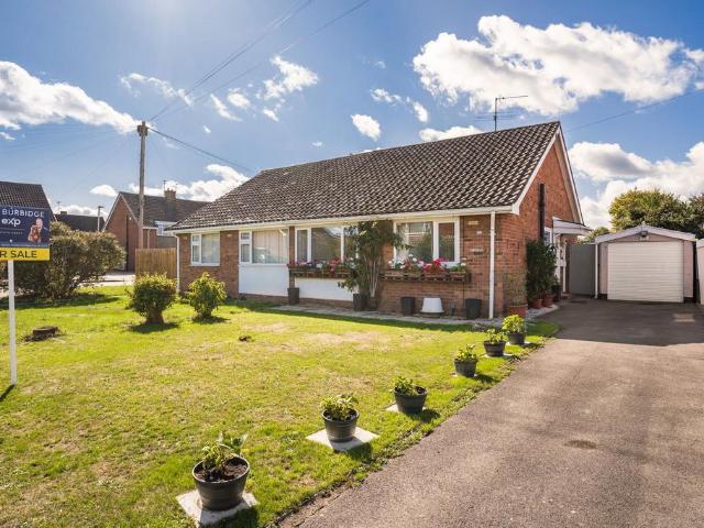 Bungalow for sale in Fiddler's Green, Golden Valley