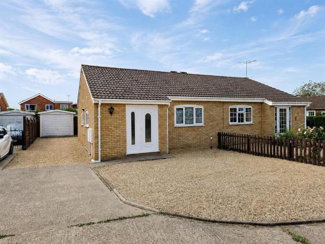 Bungalow for sale in Raunds