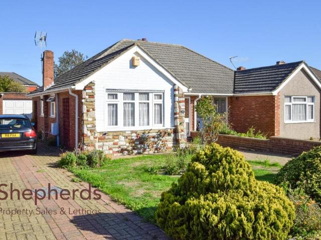 Bungalow for sale in Broxbourne, Hertfordshire