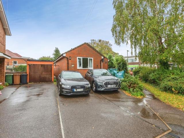 Bungalow for sale in Rownhams, Test Valley