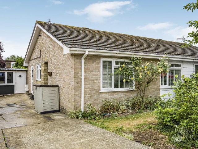 Bungalow for sale in Begbroke, Cherwell