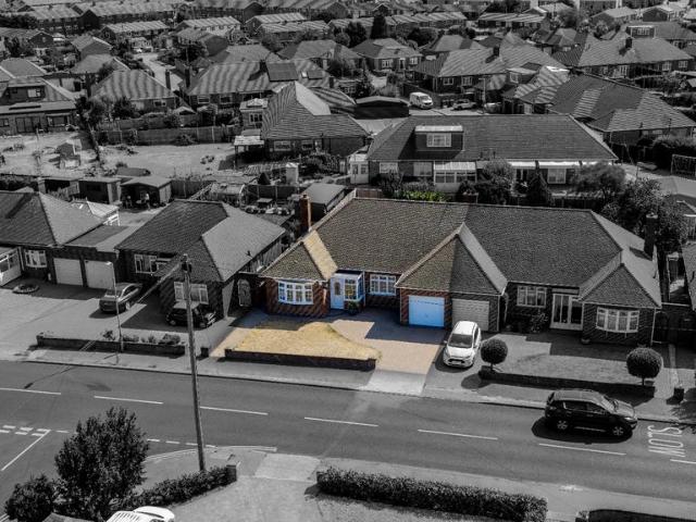 Bungalow for sale in Chadwell St Mary, Essex