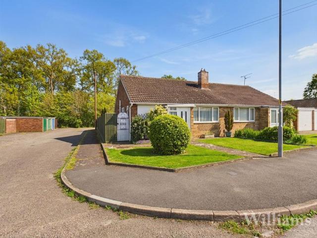 Bungalow for sale in Bedgrove, Aylesbury