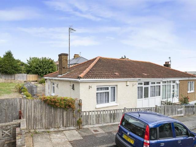 Bungalow for sale in Mount Pleasant, Iford