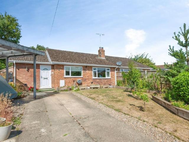 Bungalow for sale in Crostwick, Norfolk