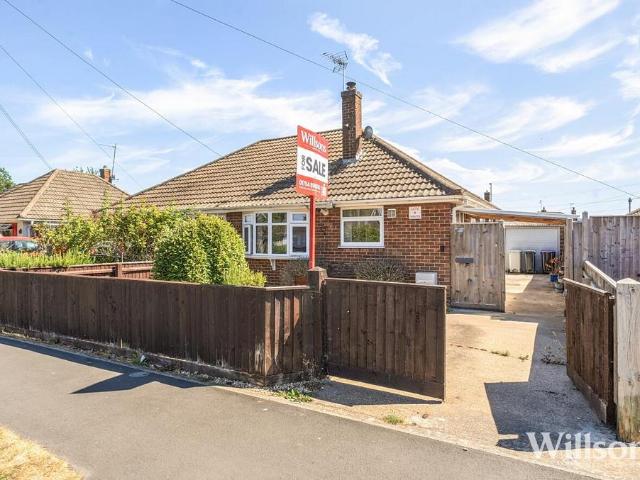 Bungalow for sale in Seacroft, Belleau