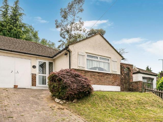 Bungalow for sale in Old Coulsdon, London Borough of Croydon Bungalow for sale in Old Coulsdon, London Borough of Croydon