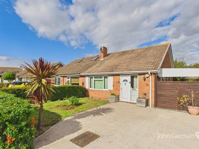 Bungalow for sale in Elmfield, Leicestershire