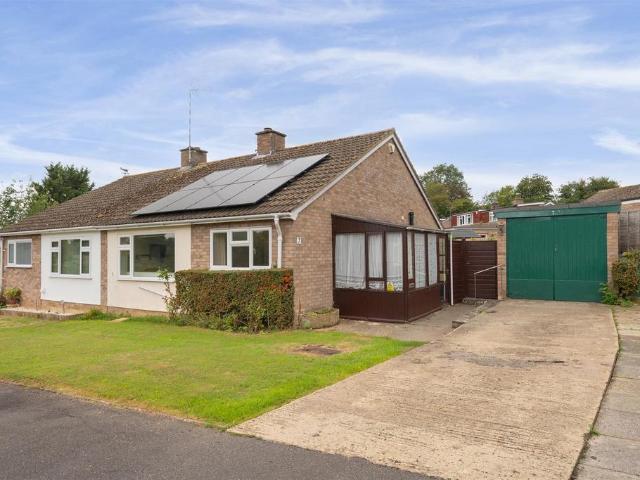 Bungalow for sale in Alderminster, Warwickshire