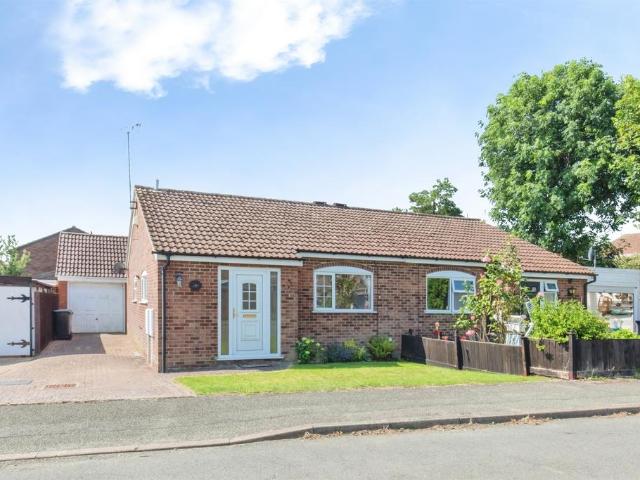 Bungalow for sale in Raunds