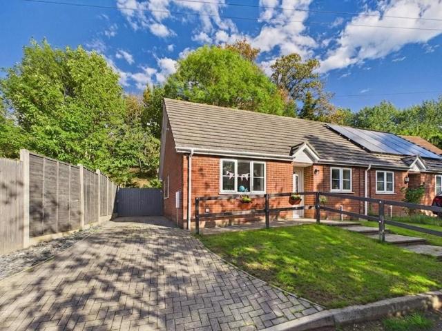 Bungalow for sale in Willesborough Lees, Bridgefield