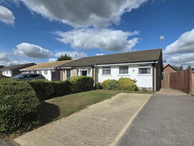 Bungalow for sale in Carpenter's Place, Brackley
