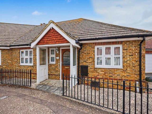 Bungalow for sale in Oad Street, Kent