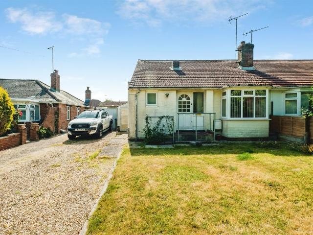 Bungalow for sale in Rustington, Clapham