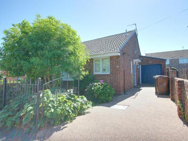 Bungalow for sale in Bransholme, Hull