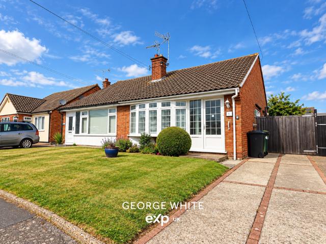 Bungalow for sale in Hawkwell, Barling