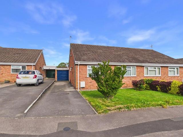 Bungalow for sale in Newent, Bromsberrow Heath