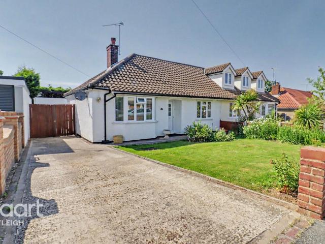 Bungalow for sale in Barling, Essex