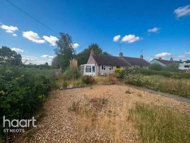 Bungalow for sale in Huntingdon, Cambridgeshire