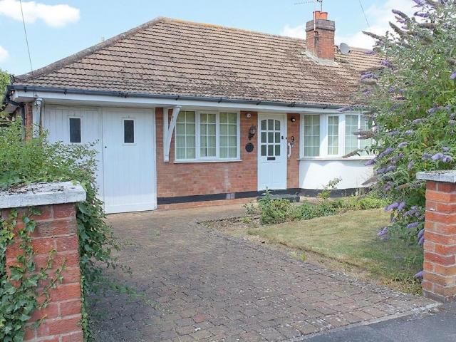 Bungalow for sale in Oadby, Leicestershire