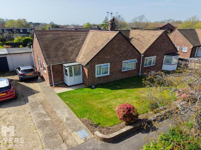 Bungalow for sale in Highcliffe