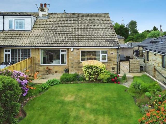 Bungalow for sale in Shelf, West Yorkshire