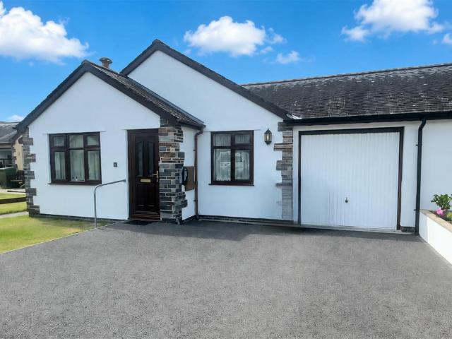 Bungalow for sale in Harlech