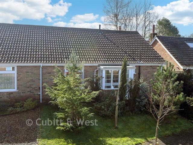 Bungalow for sale in Perryfields, West Sussex