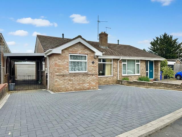 Bungalow for sale in Brackley, Northamptonshire