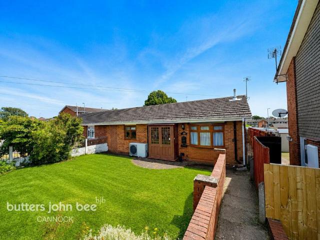 Bungalow for sale in Heath Hayes and Wimblebury, Chadsmoor
