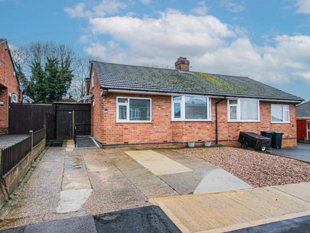 Bungalow for sale in Crow Hill, Irthlingborough