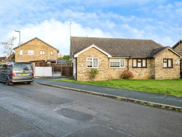 Bungalow for sale in Yaxley, Huntingdon