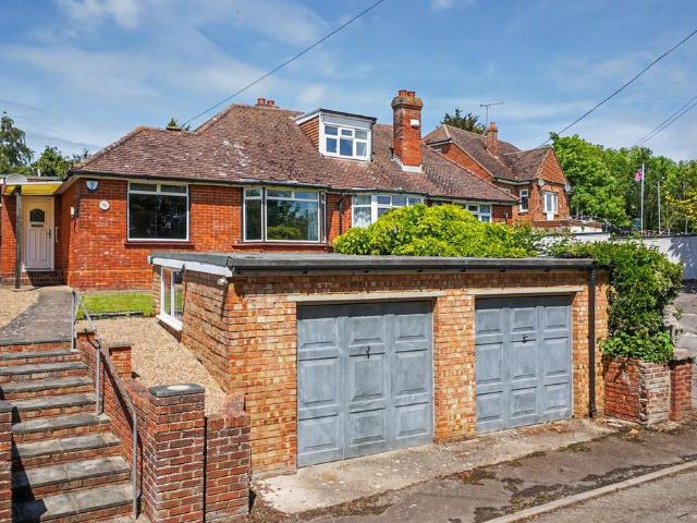 Bungalow for sale in Grove Park, Oad Street