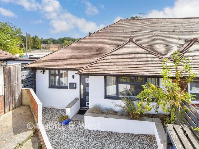 Bungalow for sale in World's End, Perryfields